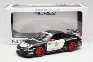 Porsche 911 997 GT3 RS #176 Team Ring Police VLN 2011 Norev 1:18 187570 Metal - imagem 8 de 8