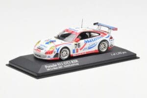 Porsche 911 997 GT3 RSR Matmut #76 P. Narac / R. Lietz / P. Long 24 Hours of Le Mans 2007 Minichamps 1:43 400076776 Metal - imagem 2 de 4