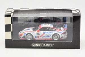 Porsche 911 997 GT3 RSR Matmut #76 P. Narac / R. Lietz / P. Long 24 Hours of Le Mans 2007 Minichamps 1:43 400076776 Metal - imagem 4 de 4
