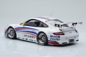 Porsche 911 997 GT3 RSR #1 Presentation Car 2007 AUTOart 1:18 WAP02100618 Metal - imagem 7 de 8