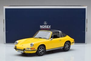 Porsche 911 E Targa Norev 1:18 187643 Metal - imagem 7 de 7