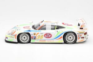 Porsche 911 GT1 #38 T. Boutsen / M. Kelleners 24 Hours of Le Mans 1998 UT Models 1:18 39817 Metal - imagem 3 de 6
