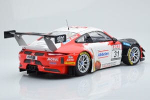 Porsche 911 GT3 R Frikadelli Racing Team #31 M. Arnold / I. Fernandez Winners VLN Round 3 2018 Minichamps 1:18 153186991 Meta - imagem 2 de 6