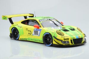 Porsche 911 GT3 R Manthey Racing #911 F. Scherer / K. Estre / R. Dumas / L. Vanthoor / E. Bamber 24 Hours of Nurburgring 2018 - imagem 4 de 6