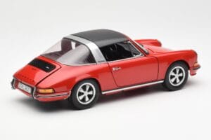 Porsche 911 Targa S Vermelho Schuco 1:18 450036200 Metal - imagem 4 de 9