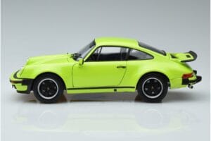 Porsche 911 930 Turbo 3.0 Verde Claro Norev 1:18 187666 Metal - imagem 4 de 7