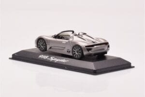 Porsche 918 Spyder Cinzento Metálico Minichamps 1:43 WAP0201910B Metal - imagem 3 de 4