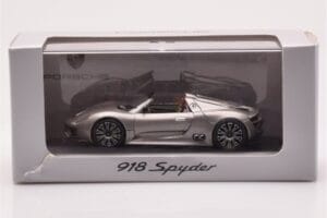 Porsche 918 Spyder Cinzento Metálico Minichamps 1:43 WAP0201910B Metal - imagem 4 de 4