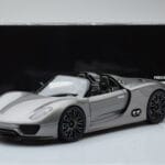 Porsche 918 Spyder Protótipo Cinzento Metalizado Minichamps 1:18 - image 7 of 7