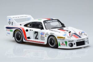 Porsche 935J #2 Liqui Moly R. Stommelen / R. Joest / V. Merl 24 Hours of Daytona Winner 1980 MCG 1:18 MCG18803R Metal - imagem 4 de 6