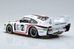 Porsche 935J #2 Liqui Moly R. Stommelen / R. Joest / V. Merl 24 Hours of Daytona Winner 1980 MCG 1:18 MCG18803R Metal - imagem 5 de 6