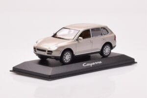 Porsche Cayenne 9PA Bege Minichamps 1:43 WAPC2000513 Metal - imagem 2 de 4