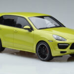Porsche Cayenne GTS 92A Peridot Verde GT Spirit 1:18 - image 4 of 6