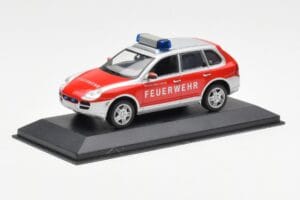 Porsche Cayenne S Feuerwehr Minichamps 1:43 WAPC02060116 Metal - imagem 2 de 4