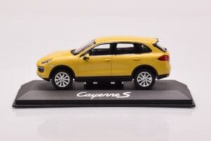 Porsche Cayenne 92A Amarelo Areia Minichamps 1:43 WAP0200060B