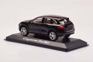 Porsche Cayenne 92A Turbo Preto Minichamps 1:43 WAP0200050B Metal - imagem 3 de 4