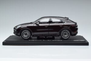 Porsche Cayenne Turbo Coupe Mogno Norev 1:18 WAP0213190K Metal - imagem 4 de 8