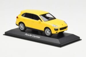 Porsche Cayenne 92A Amarelo MaxiChamps 1:43 940063201 Metal - imagem 3 de 4