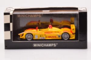Porsche RS Spyder LMP2 #7 R. Dumas / T. Bernhard / E. Collard Sebring 12 Hours Winners 2008 Minichamps 1:43 400086807 Metal - imagem 4 de 4