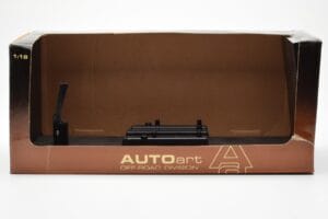 Range Rover P38 4.6 HSE Preto Metálico AUTOart 1:18 70017 Metal - imagem 3 de 9