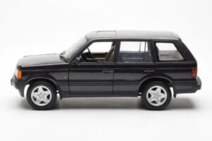 Range Rover P38 4.6 HSE Preto Metálico AUTOart 1:18 70017 Metal - imagem 4 de 9