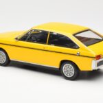 Renault 15 TL Amarelo Preto Norev 1:18 185351 - image 5 of 6