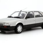 Renault 25 Phase 1 V6 Injection Prata Otto 1:18 OT1070 Resina