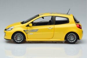 Renault Clio RS Mk3 F1 Team Norev 1:18 185236 Metal - imagem 4 de 7