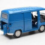 Renault Estafette Saviem Azul Norev 1:18 - image 2 of 11