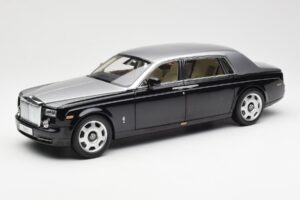 Rolls-Royce Phantom VII EWB Preto e Prateado Kyosho 1:18 08841BKS