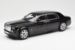 Rolls-Royce Phantom VII EWB Diamond Preto Kyosho 1:18 08841DBK2