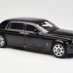 Rolls-Royce Phantom VII EWB Diamond Preto Kyosho 1:18 08841DBK2 - image 6 of 8