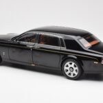 Rolls-Royce Phantom VII EWB Diamond Preto Kyosho 1:18 08841DBK2 - image 7 of 8