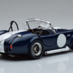Shelby Cobra 427 S/C Azul Escuro Kyosho 1:18 - image 3 of 9