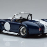 Shelby Cobra 427 S/C Azul Escuro Kyosho 1:18 - image 6 of 9