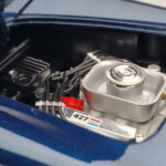Shelby Cobra 427 S/C Azul Escuro Kyosho 1:18 - image 8 of 9