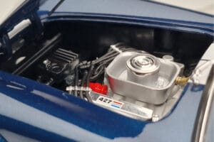 Shelby Cobra 427 S/C Azul Escuro Kyosho 1:18 08048DBL Metal - imagem 8 de 9