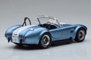 Shelby Cobra 427 S/C Azul Claro Kyosho 1:18 08048SBL Metal - imagem 3 de 9