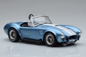 Shelby Cobra 427 S/C Azul Claro Kyosho 1:18 08048SBL Metal - imagem 5 de 9