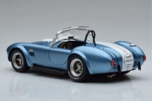 Shelby Cobra 427 S/C Azul Claro Kyosho 1:18 08048SBL Metal - imagem 6 de 9