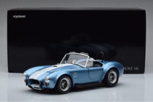 Shelby Cobra 427 S/C Azul Claro Kyosho 1:18 08048SBL Metal - imagem 9 de 9
