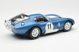 Shelby Daytona Cobra Coupe #11 S. Thompson 24 Hours of Le Mans 1965 CMR 1:18 CMR114 Metal - imagem 3 de 8