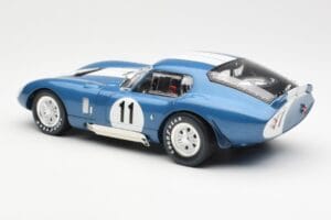 Shelby Daytona Cobra Coupe #11 S. Thompson 24 Hours of Le Mans 1965 CMR 1:18 CMR114 Metal - imagem 7 de 8