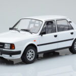 Skoda 130 L Branco IXO 1:18