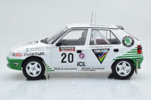 Skoda Felicia #20 S. Blomqvist / B. Cederberg Rally RAC Lombard 1995 IXO 1:18 18RMC147 Metal - imagem 3 de 6