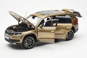 Skoda Kodiaq Dourado FAW 1:18 ZSX000001GOL Metal - imagem 2 de 8
