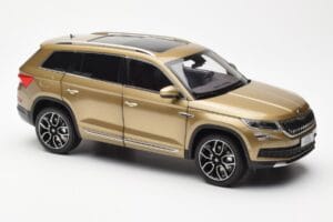 Skoda Kodiaq Dourado FAW 1:18 ZSX000001GOL Metal - imagem 6 de 8