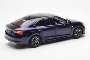 Skoda Octavia Pro Azul FAW 1:18 ZMR000006BLA Metal - imagem 3 de 8
