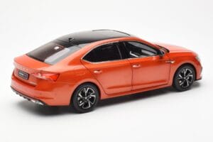 Skoda Octavia Pro Laranja FAW 1:18 ZMR000006ORA Metal - imagem 3 de 8