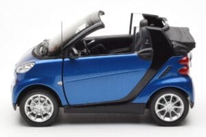Smart Fortwo 451 Cabrio Azul & Preto Minichamps 1:18 150036330 Metal - imagem 4 de 8